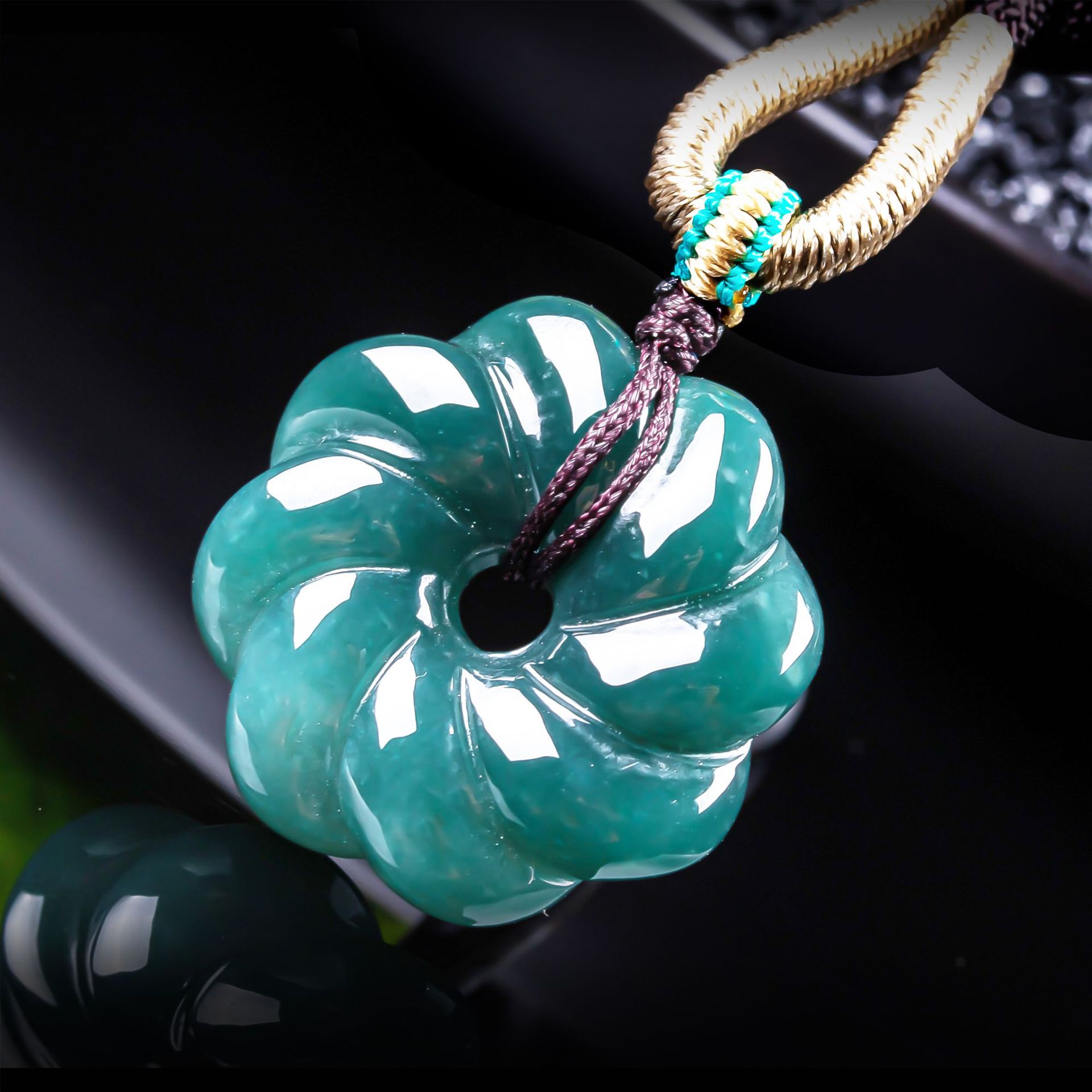 Jewelry & Watches Sp Z Oo Opinie - Doğal Birman Yeşim Taşı Çiçek Kolye
